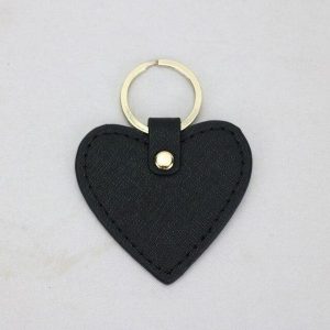 Porte cle en cuir coeur